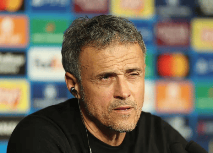 刚拿欧冠却拒绝续约！全欧前三主帅翻脸，心系巴萨，曼联欲截胡