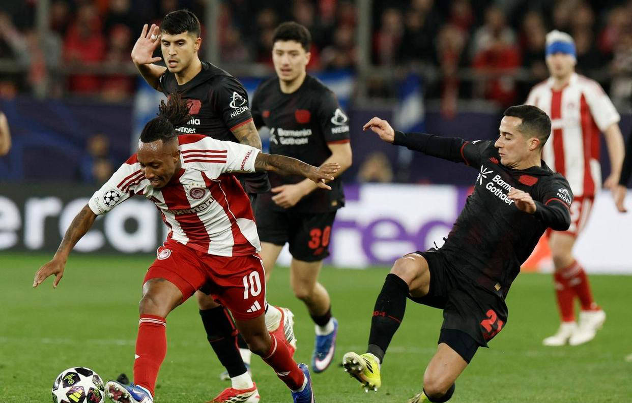 欧冠附加赛首回合：勒沃库森2-0完胜奥林匹亚科斯，希克梅开二度占据主动